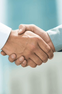 Estrutura de processo comercial B2B — ICP, funil de vendas, cadência, playbook e gestão por dados para operações escaláveis